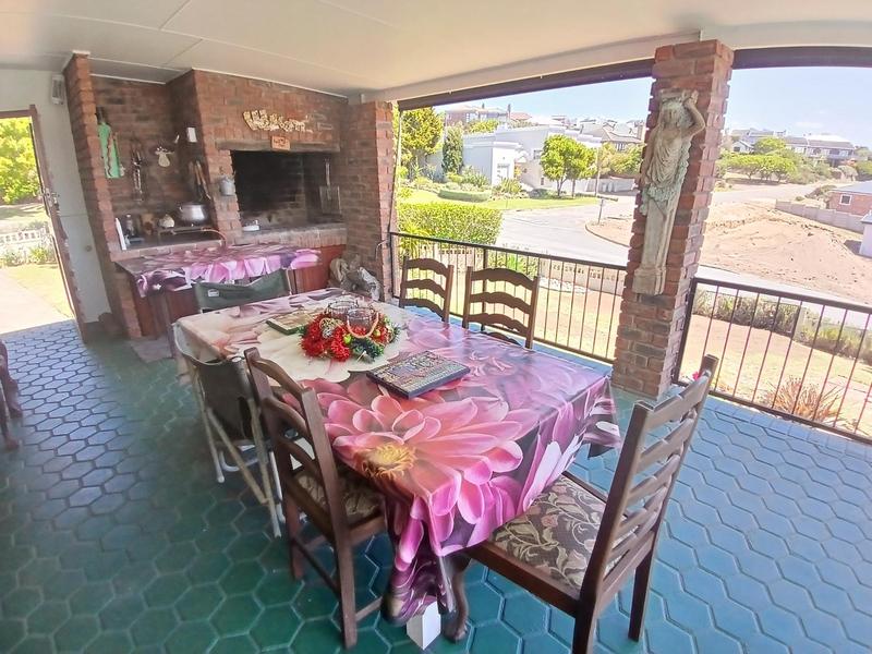 3 Bedroom Property for Sale in Stilbaai Wes Western Cape
